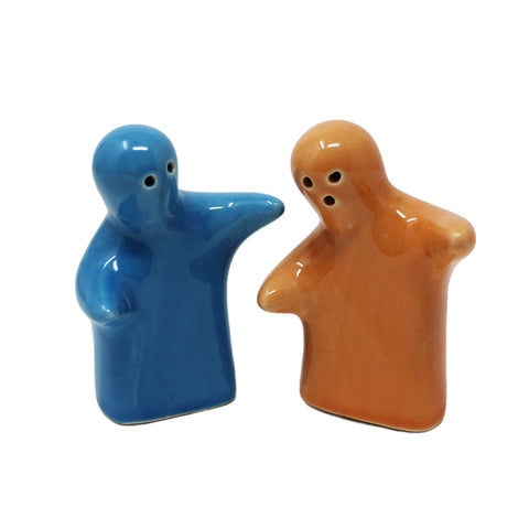 1990’s Vintage Hug Salt and Pepper Shaker Table Decor