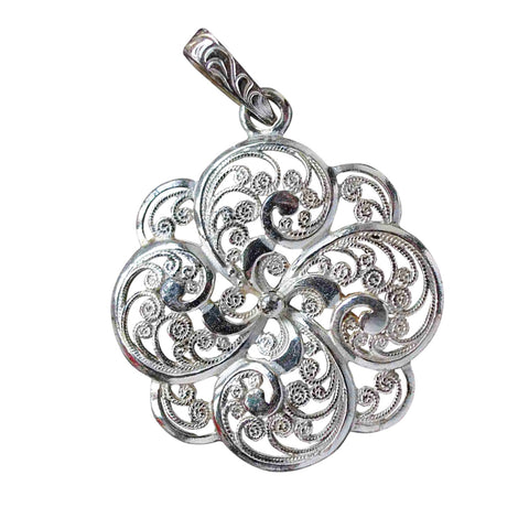 Vintage Silver Pendant Flower Design